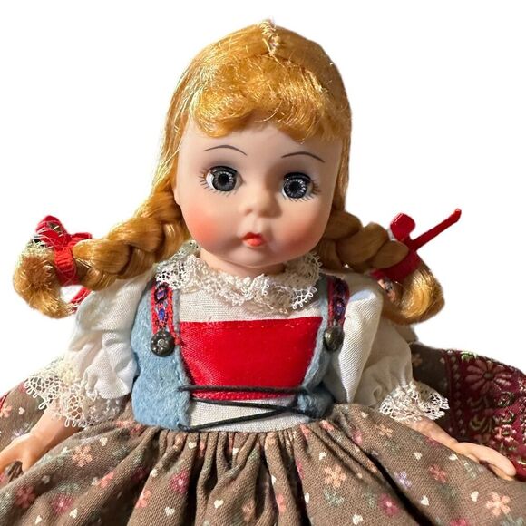 Madame Alexander Austria Doll #532 with Box - Picture 12 of 13